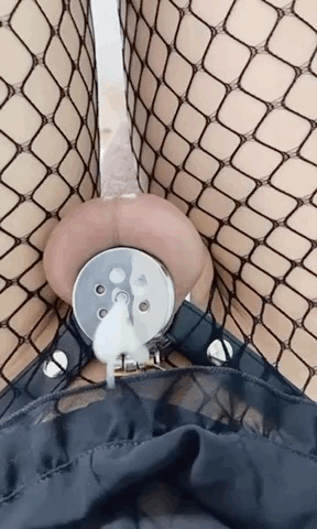 Sissygasm in chastity